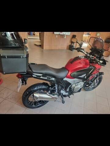Красный Хонда VFR 1200X Crosstourer, объемом двигателя 1.24 л и пробегом 74 тыс. км за 11200 $, фото 8 на Automoto.ua