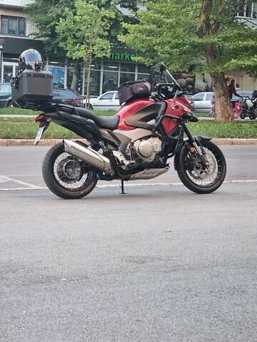 Красный Хонда VFR 1200X Crosstourer, объемом двигателя 1.24 л и пробегом 74 тыс. км за 11200 $, фото 5 на Automoto.ua