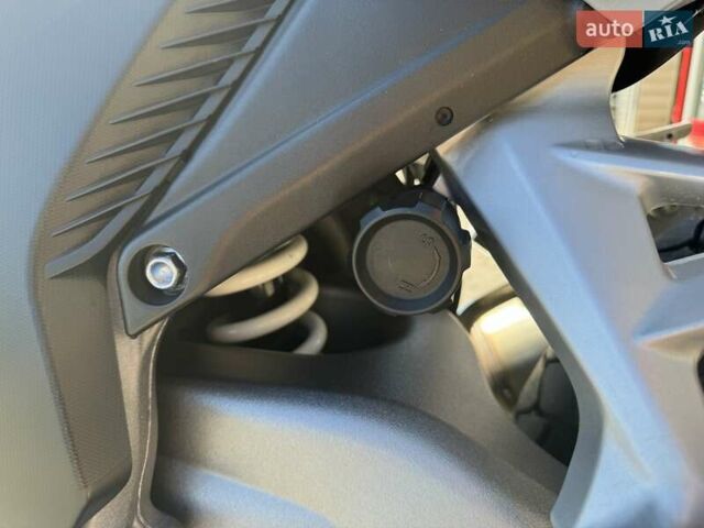 Серый Хонда VFR 1200X Crosstourer, объемом двигателя 1.24 л и пробегом 27 тыс. км за 12300 $, фото 14 на Automoto.ua