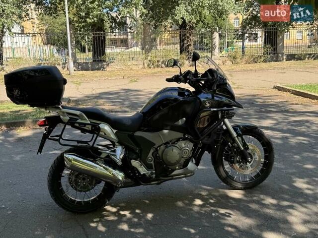 Серый Хонда VFR 1200X Crosstourer, объемом двигателя 1.24 л и пробегом 27 тыс. км за 12300 $, фото 3 на Automoto.ua