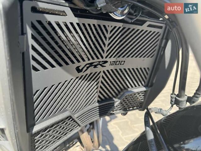 Серый Хонда VFR 1200X Crosstourer, объемом двигателя 1.24 л и пробегом 27 тыс. км за 12300 $, фото 18 на Automoto.ua