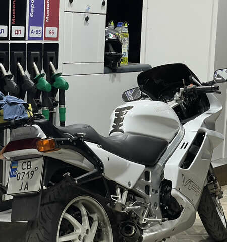 Білий Хонда VFR 750F, об'ємом двигуна 0.75 л та пробігом 90 тис. км за 3800 $, фото 8 на Automoto.ua