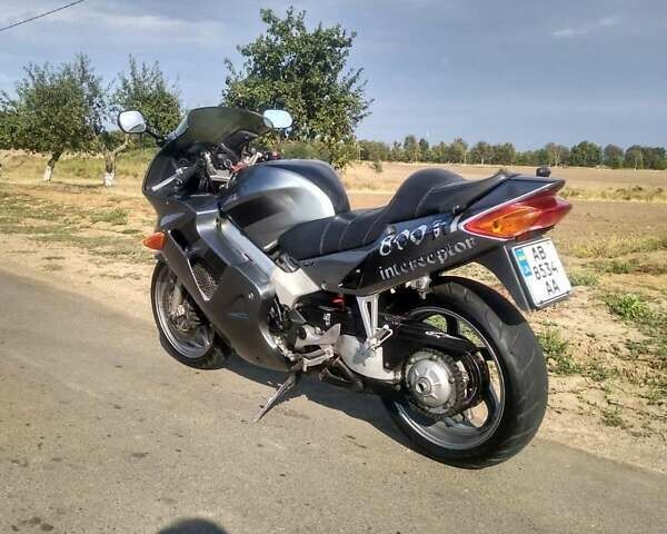 Хонда VFR 800, объемом двигателя 0.8 л и пробегом 67 тыс. км за 3800 $, фото 7 на Automoto.ua