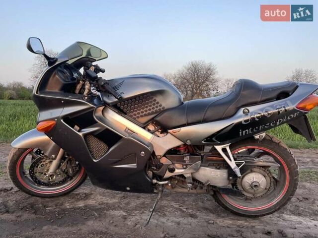 Хонда VFR 800, объемом двигателя 0.8 л и пробегом 67 тыс. км за 3800 $, фото 9 на Automoto.ua