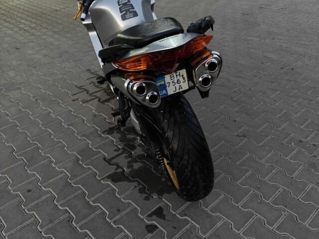 Хонда VFR 800, об'ємом двигуна 0.8 л та пробігом 0 тис. км за 4600 $, фото 5 на Automoto.ua
