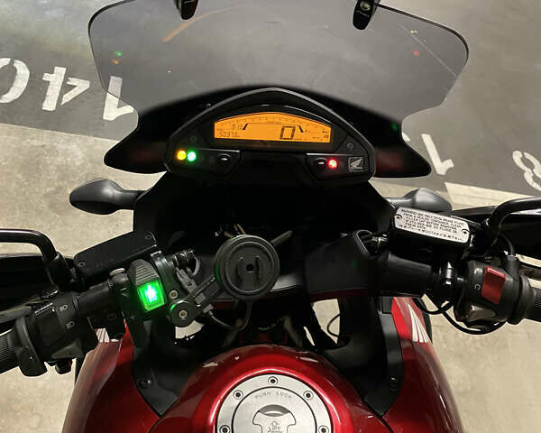 Красный Хонда VFR 800X Crossrunner, объемом двигателя 0.78 л и пробегом 50 тыс. км за 9000 $, фото 6 на Automoto.ua
