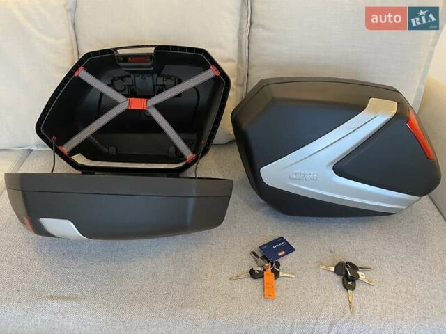 Красный Хонда VFR 800X Crossrunner, объемом двигателя 0.78 л и пробегом 50 тыс. км за 9000 $, фото 10 на Automoto.ua