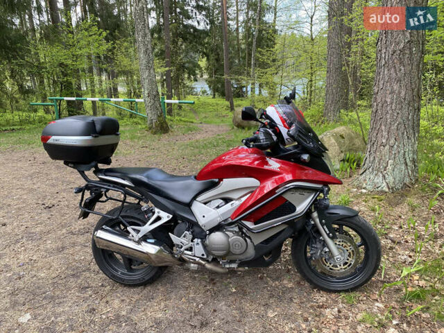 Красный Хонда VFR 800X Crossrunner, объемом двигателя 0.78 л и пробегом 50 тыс. км за 9000 $, фото 22 на Automoto.ua