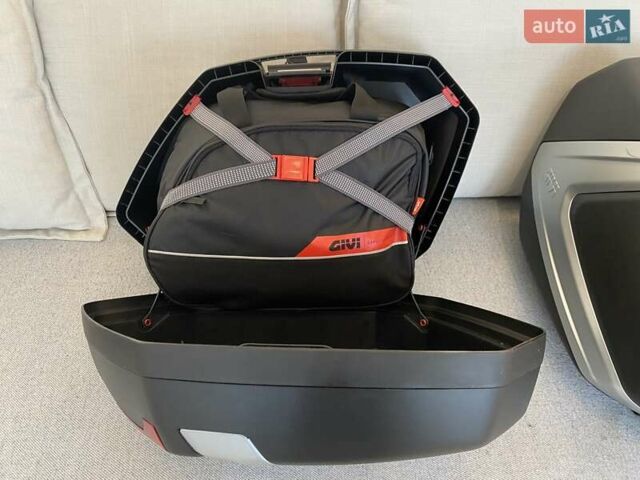Красный Хонда VFR 800X Crossrunner, объемом двигателя 0.78 л и пробегом 50 тыс. км за 9000 $, фото 12 на Automoto.ua