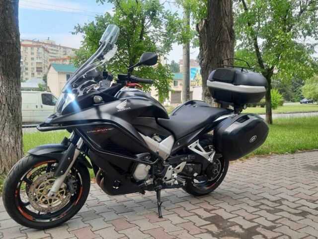 Хонда VFR 800X Crossrunner, объемом двигателя 0.8 л и пробегом 0 тыс. км за 7700 $, фото 4 на Automoto.ua
