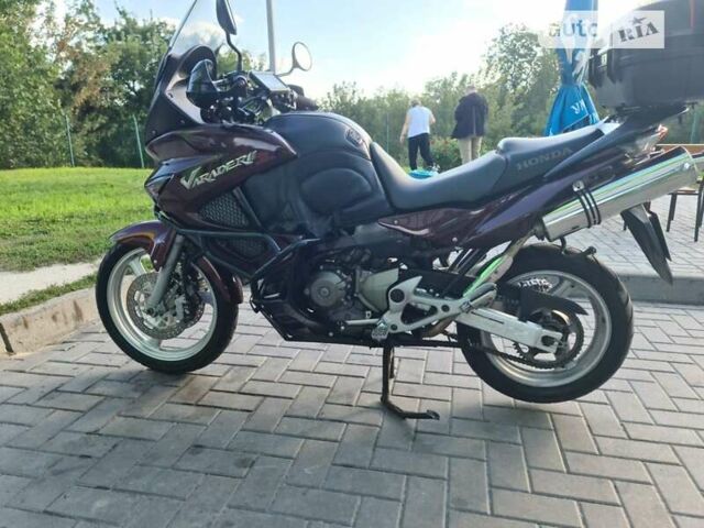 Хонда Varadero 1000, об'ємом двигуна 1 л та пробігом 57 тис. км за 5500 $, фото 6 на Automoto.ua