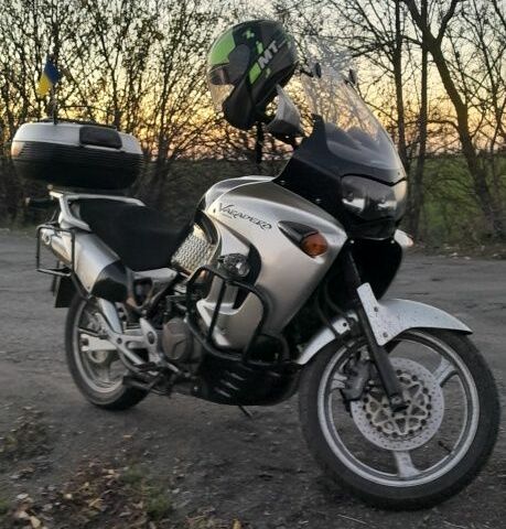 Хонда Варадеро, объемом двигателя 1 л и пробегом 0 тыс. км за 4400 $, фото 4 на Automoto.ua