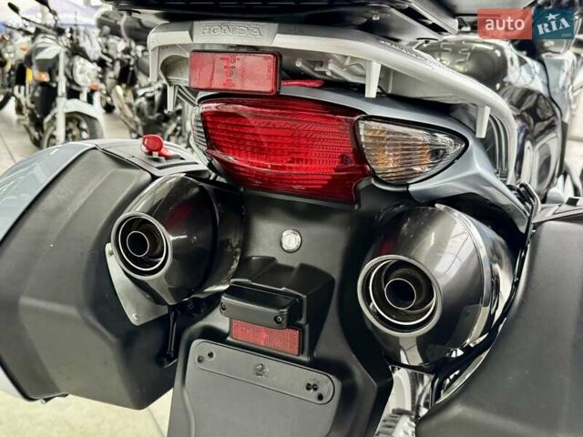 Хонда XL 1000V Varadero, об'ємом двигуна 1 л та пробігом 48 тис. км за 6999 $, фото 3 на Automoto.ua