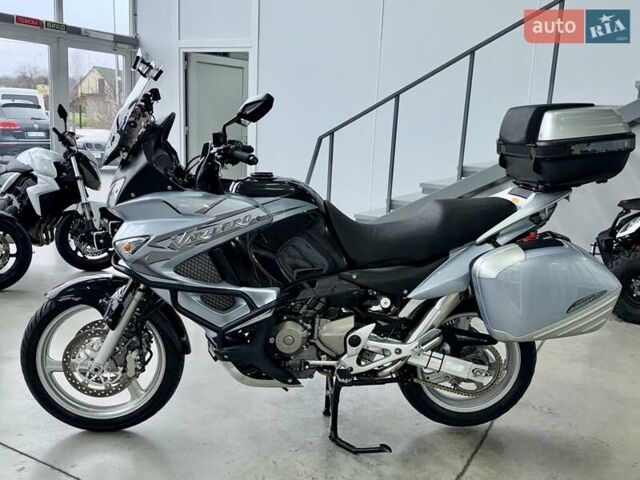 Хонда XL 1000V Varadero, об'ємом двигуна 1 л та пробігом 48 тис. км за 6999 $, фото 4 на Automoto.ua