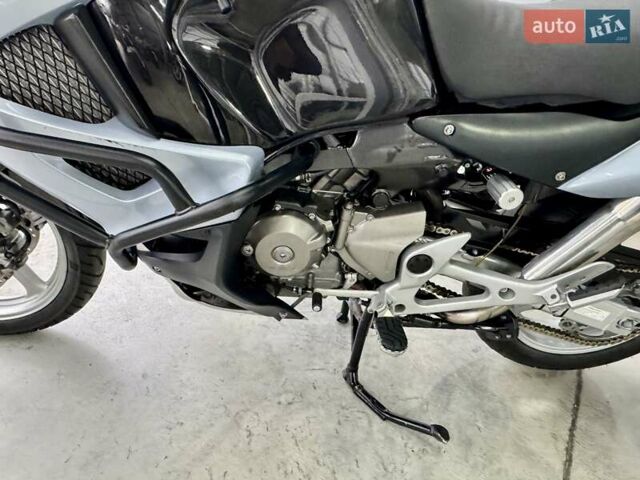 Хонда XL 1000V Varadero, об'ємом двигуна 1 л та пробігом 48 тис. км за 6999 $, фото 12 на Automoto.ua