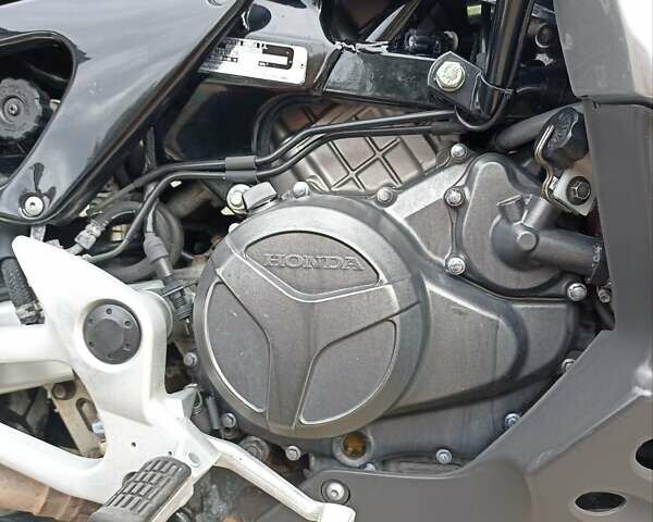 Серый Хонда XL 1000V Varadero, объемом двигателя 1 л и пробегом 65 тыс. км за 5800 $, фото 8 на Automoto.ua