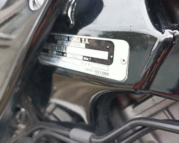 Серый Хонда XL 1000V Varadero, объемом двигателя 1 л и пробегом 65 тыс. км за 5800 $, фото 1 на Automoto.ua