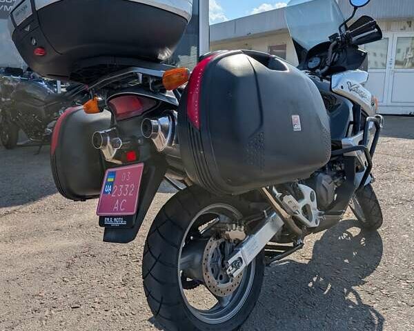 Серый Хонда XL 1000V Varadero, объемом двигателя 1 л и пробегом 48 тыс. км за 6199 $, фото 5 на Automoto.ua