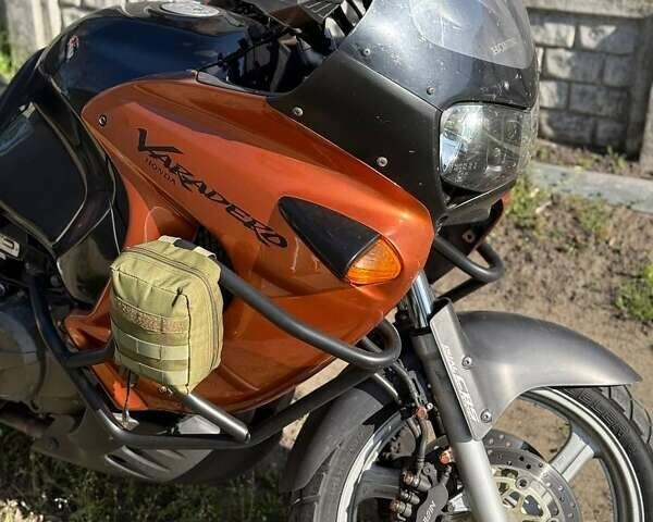 Помаранчевий Хонда XL 1000V Varadero, об'ємом двигуна 1 л та пробігом 74 тис. км за 4700 $, фото 3 на Automoto.ua