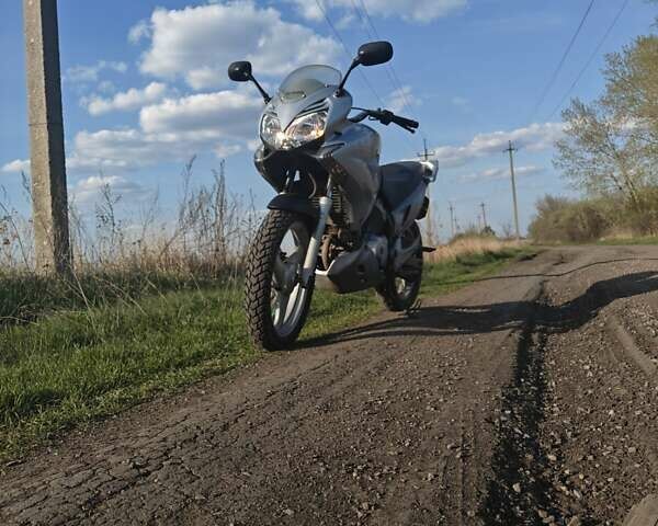 Серый Хонда XL 125V Varadero, объемом двигателя 0 л и пробегом 50 тыс. км за 1600 $, фото 2 на Automoto.ua
