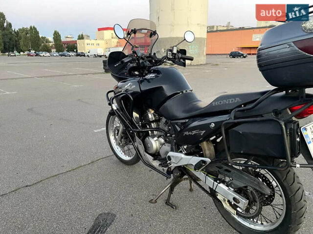 Хонда XL 650V Transalp 2000 в Житомире на Automoto.ua Черный Хонда XL 650V Transalp, объемом двигателя 0.65 л и пробегом 68 тыс. км за 3700 $, фото 14 на Automoto.ua