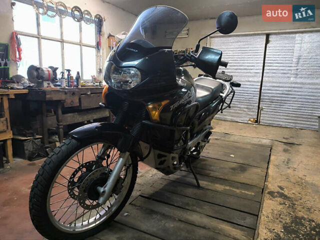 Черный Хонда XL 650V Transalp, объемом двигателя 0.65 л и пробегом 78 тыс. км за 3900 $, фото 1 на Automoto.ua
