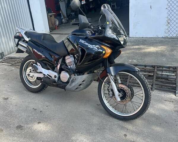 Черный Хонда XL 650V Transalp, объемом двигателя 0.65 л и пробегом 86 тыс. км за 3400 $, фото 2 на Automoto.ua