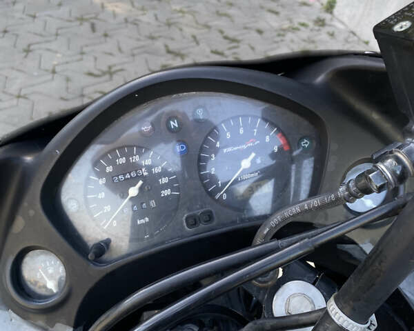 Хонда XL 650V Transalp, объемом двигателя 0.65 л и пробегом 40 тыс. км за 3800 $, фото 12 на Automoto.ua