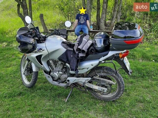 Хонда XL 650V Transalp, объемом двигателя 0 л и пробегом 47 тыс. км за 3800 $, фото 2 на Automoto.ua