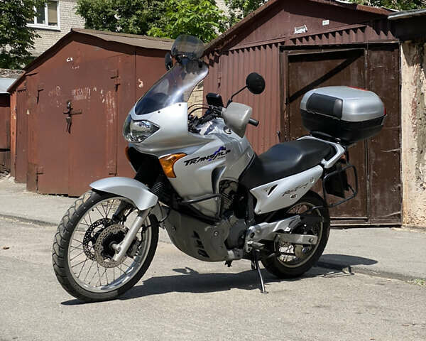 Сірий Хонда XL 650V Transalp, об'ємом двигуна 0.65 л та пробігом 63 тис. км за 4200 $, фото 3 на Automoto.ua