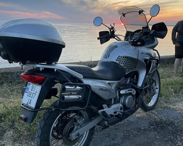 Серый Хонда XL 650V Transalp, объемом двигателя 0 л и пробегом 35 тыс. км за 5000 $, фото 1 на Automoto.ua