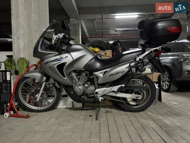 Серый Хонда XL 650V Transalp, объемом двигателя 0.65 л и пробегом 59 тыс. км за 3700 $, фото 38 на Automoto.ua
