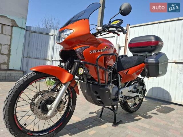 Оранжевый Хонда XL 650V Transalp, объемом двигателя 0.65 л и пробегом 54 тыс. км за 4400 $, фото 7 на Automoto.ua