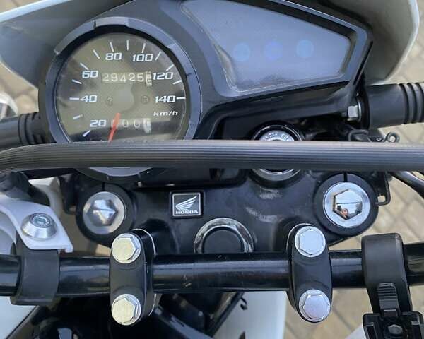 Белый Хонда XR 150L, объемом двигателя 0 л и пробегом 30 тыс. км за 2449 $, фото 2 на Automoto.ua