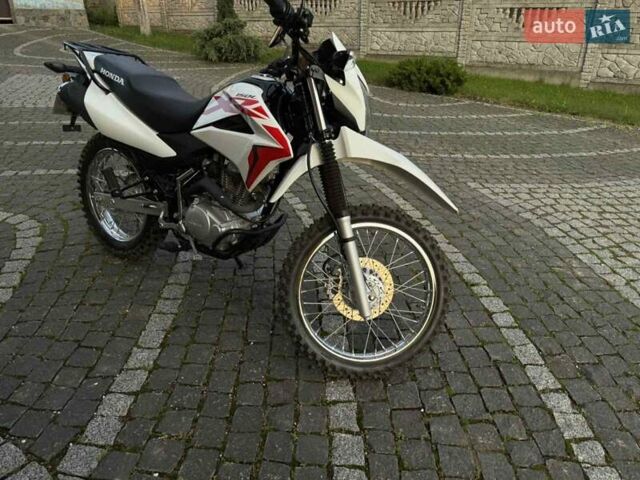 Белый Хонда XR 150L, объемом двигателя 0.15 л и пробегом 1 тыс. км за 2550 $, фото 5 на Automoto.ua