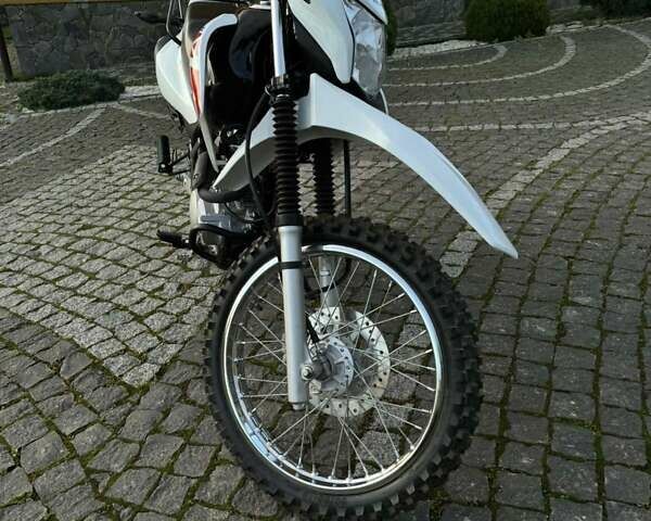 Белый Хонда XR 150L, объемом двигателя 0.15 л и пробегом 1 тыс. км за 2550 $, фото 1 на Automoto.ua