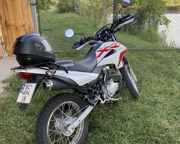 Белый Хонда XR 150L, объемом двигателя 0 л и пробегом 5 тыс. км за 2200 $, фото 1 на Automoto.ua