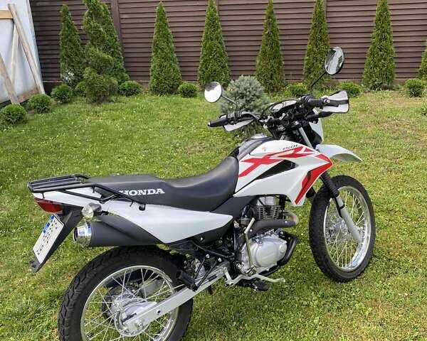 Белый Хонда XR 150L, объемом двигателя 0 л и пробегом 5 тыс. км за 2200 $, фото 4 на Automoto.ua