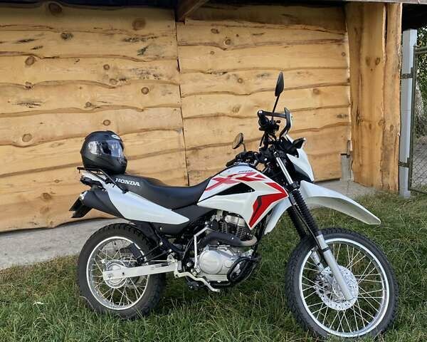 Белый Хонда XR 150L, объемом двигателя 0 л и пробегом 5 тыс. км за 2200 $, фото 2 на Automoto.ua