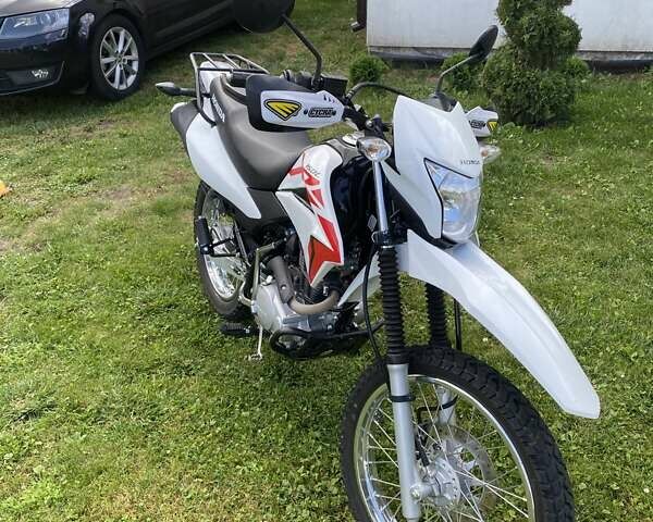 Белый Хонда XR 150L, объемом двигателя 0 л и пробегом 5 тыс. км за 2200 $, фото 3 на Automoto.ua