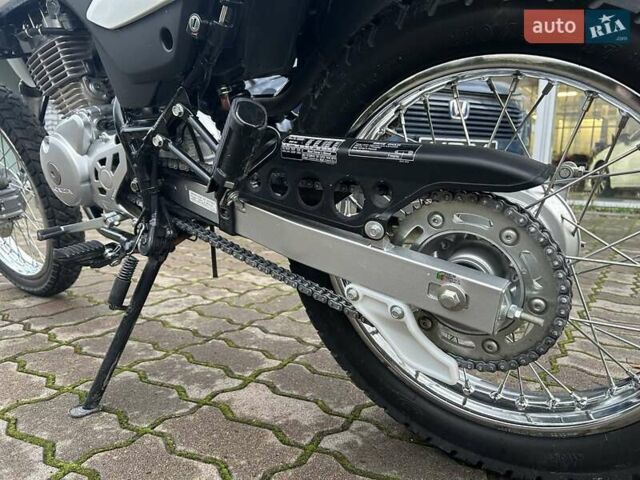 Белый Хонда XR 150L, объемом двигателя 0.15 л и пробегом 1 тыс. км за 2100 $, фото 9 на Automoto.ua