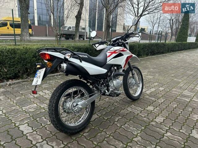 Белый Хонда XR 150L, объемом двигателя 0.15 л и пробегом 1 тыс. км за 2100 $, фото 3 на Automoto.ua
