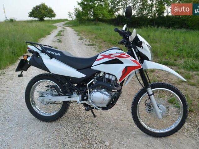 Белый Хонда XR 150L, объемом двигателя 0.15 л и пробегом 17 тыс. км за 2230 $, фото 2 на Automoto.ua