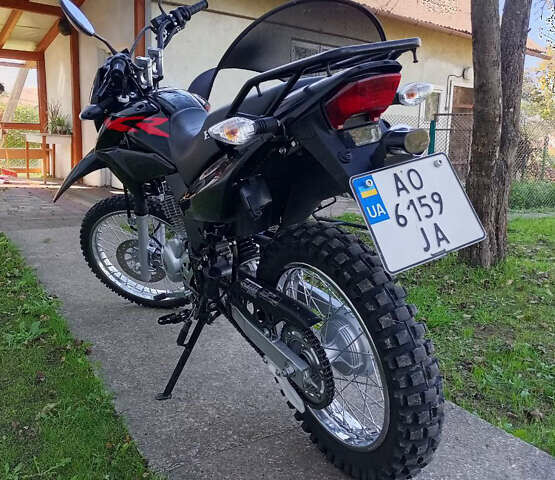 Черный Хонда XR 150L, объемом двигателя 0.15 л и пробегом 6 тыс. км за 1800 $, фото 2 на Automoto.ua
