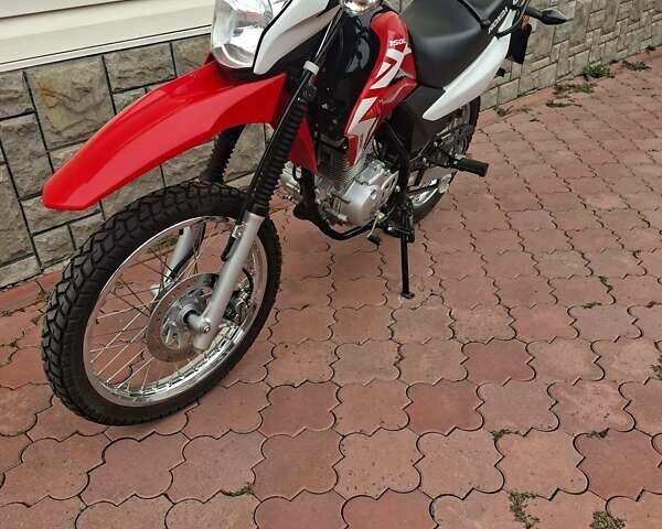 Красный Хонда XR 150L, объемом двигателя 0.15 л и пробегом 2 тыс. км за 2400 $, фото 31 на Automoto.ua