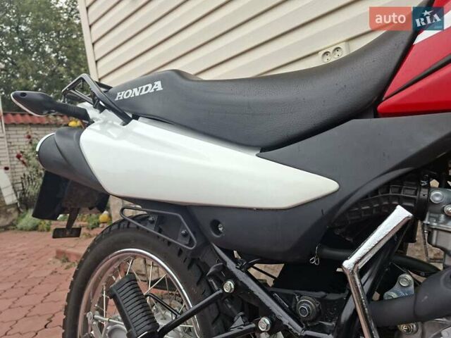 Красный Хонда XR 150L, объемом двигателя 0.15 л и пробегом 2 тыс. км за 2400 $, фото 11 на Automoto.ua