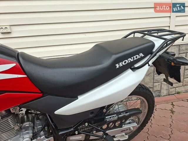Красный Хонда XR 150L, объемом двигателя 0.15 л и пробегом 2 тыс. км за 2400 $, фото 24 на Automoto.ua