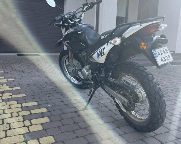 Хонда XR 150L, объемом двигателя 0 л и пробегом 16 тыс. км за 1900 $, фото 4 на Automoto.ua