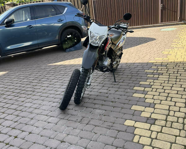 Хонда XR 150L, объемом двигателя 0 л и пробегом 16 тыс. км за 1900 $, фото 2 на Automoto.ua