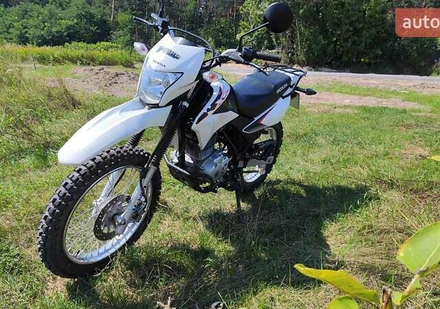 Хонда XR 150L, объемом двигателя 0.15 л и пробегом 15 тыс. км за 1900 $, фото 4 на Automoto.ua